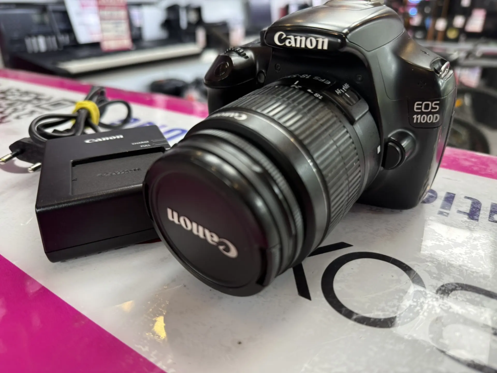Фотоаппарат Canon 1100D