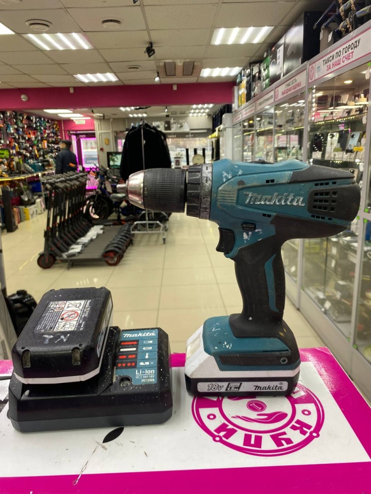 Makita Df457d