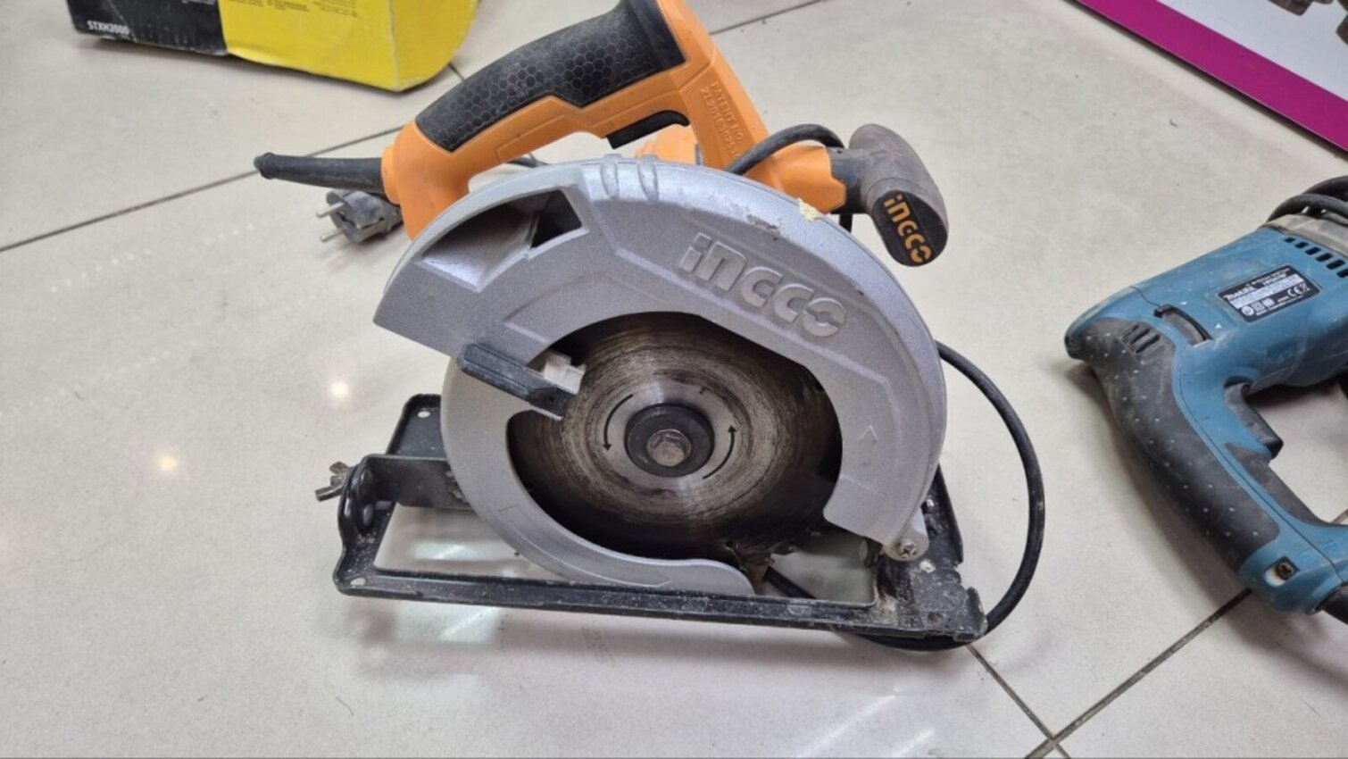 Пила циркулярная Ingco cs18528