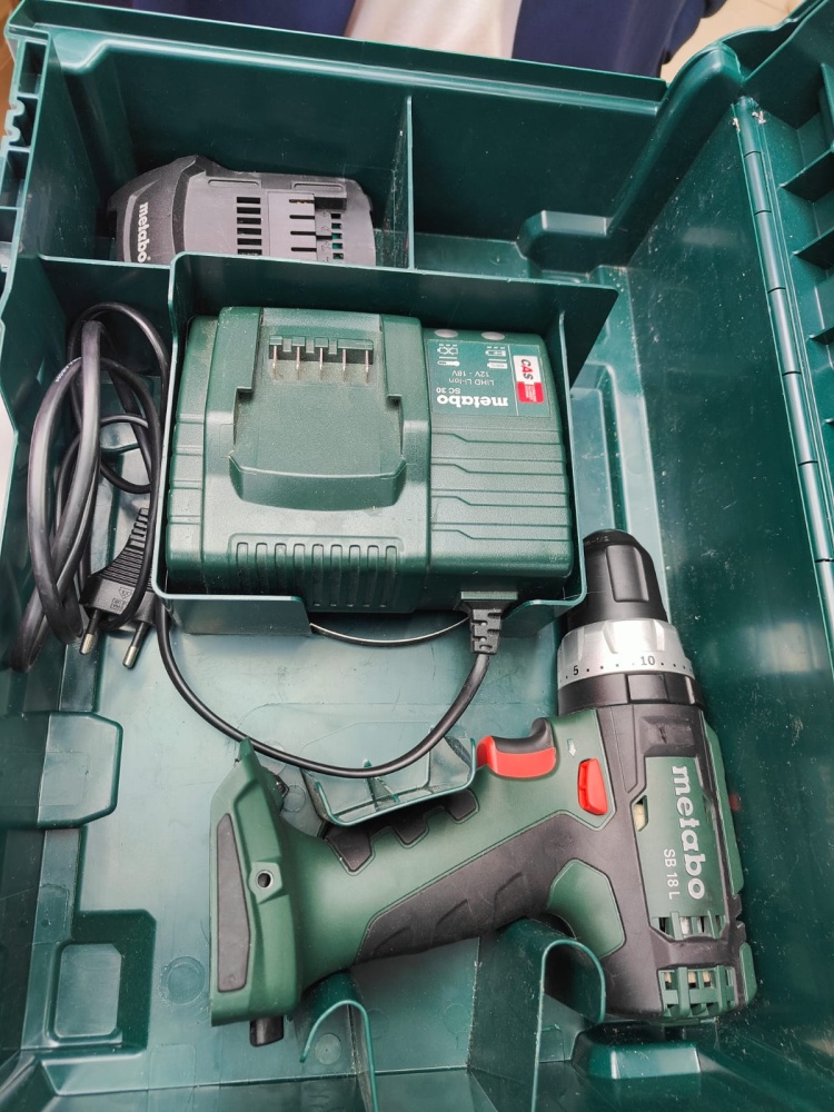 Шуруповерт Metabo sb18l