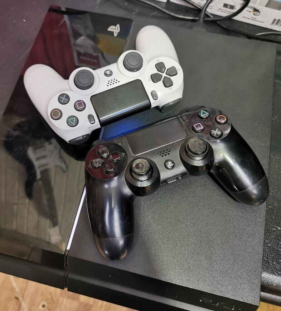 Игровая приставка Sony PlayStation 4 fat 500gb б/у в Мытищах и области в  магазинах «Скупка» (Артикул: 944879 )